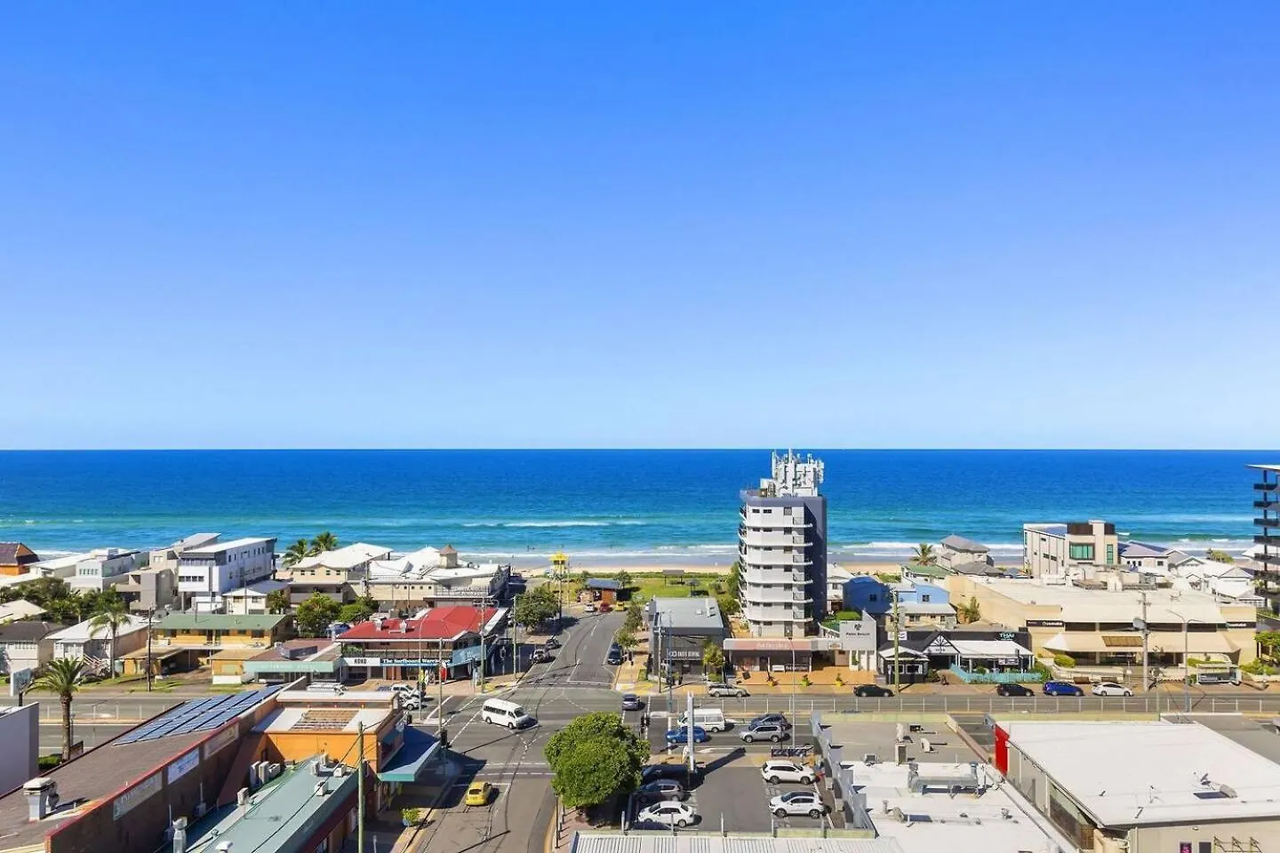 New! Coastal Elegance At Palm Beach Gold Coast Apartment