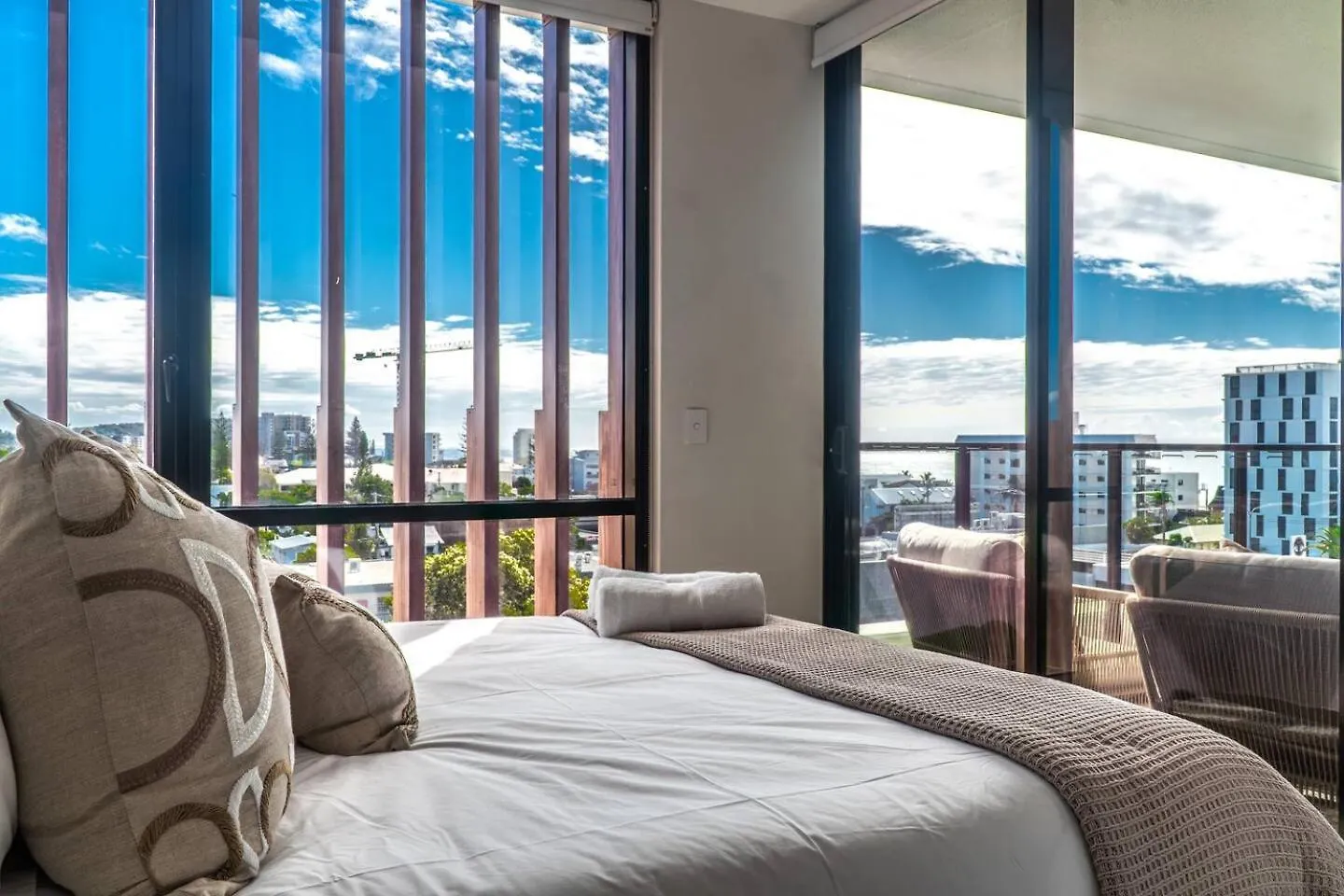 Apartment New! Coastal Elegance At Palm Beach Gold Coast